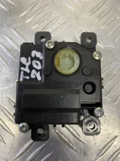Моторчик заслонки печки Toyota Land Cruiser 200 (2008-2021) 2010 0638001030 4.5 D 1VDFTV