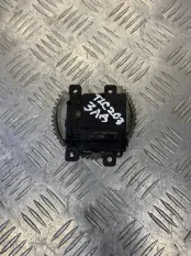 Моторчик заслонки печки Toyota Land Cruiser 200 (2008-2021) 2010 0638000920 4.5 D 1VDFTV