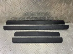 Накладка на порог Toyota Land Cruiser 200 (2008-2021) 2010 6791560030 4.5 D 1VDFTV