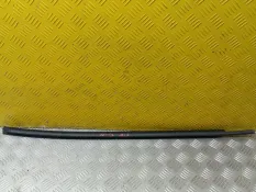 Молдинг стекла двери задней правой наружный Toyota Tundra II (2006-2022) 2015 681630C020 ПИКАП 5.7 I 3URFBE