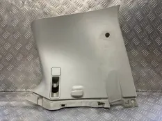 Обшивка стойки задней правой Toyota Land Cruiser 200 (2008-2021) 2010 6247160520 4.5 D 1VDFTV