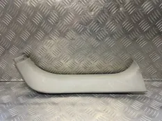 Обшивка крышки багажника Toyota Land Cruiser 200 (2008-2021) 2010 6793760110 4.5 D 1VDFTV