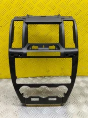 Рамка под магнитолу Land Rover Freelander II (2006-2014) 2011 LR007353 2.2 D 224DT