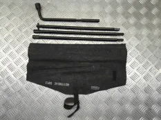 Набор инструментов штатный Ford Ranger III (2011-2019) 2013 AB3117005AC ПИКАП 3.2 D