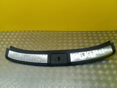 Накладка замка багажника Infiniti FX 30D ( 2002-2013) 2010 849921CA0A 3.0 D V9X