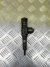 Форсунка топливная Volkswagen Golf V (2003-2008) 2006 03G130073G