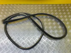 Уплотнитель двери передней правой Toyota Land Cruiser Prado 120 (2002-2009) 2008 6231160100 ВНЕДОРОЖНИК 4.0 I 1GRFE