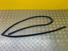 Уплотнитель стекла двери (бархотка) Toyota Land Cruiser Prado 120 (2002-2009) 2008 6815160040 ВНЕДОРОЖНИК 4.0 I 1GRFE