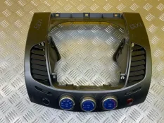 Рамка под магнитолу Mitsubishi L200 (2006-2015) 2006 MN179800ZZ ПИКАП 2.5 D 4D56