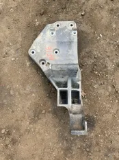 Кронштейн компрессора кондиционера Nissan Pathfinder (R51M) 2004-2013 2006 11910EB300 ВНЕДОРОЖНИК 2.5 D YD25DDTI