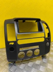 Рамка под магнитолу Nissan Navara (D40) 2004-2015 2008 682604X30B ПИКАП 2.5 D YD25DDTI