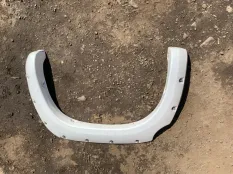 Молдинг крыла заднего левого Toyota Tundra II (2006-2022) 2008 3091102 ПИКАП 5.7 I 3URFE