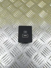 Разъем AUX / USB Kia Carnival (2014-2020) 2019 96125A9010 2.2 D
