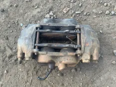 Суппорт передний правый Toyota Hilux (2015-2021) 2021 477300K350 ПИКАП 2.8 D 1GDFTV