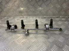 Топливная рампа Chrysler Voyager IV (2000-2007) 2005 4861387AD 2.4 I EDZ