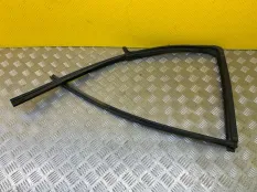 Уплотнитель стекла двери (бархотка) Nissan Pathfinder (R51M) 2004-2013 2006 82331EB300 ВНЕДОРОЖНИК 2.5 D YD25DDTI