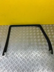 Молдинг стекла двери задней правой внутренний Land Rover Range Rover Sport I 2005-2013 2010 EJN000041 3.0 D SDV6