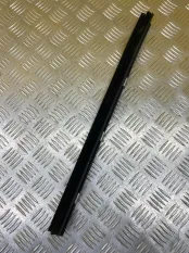 Уплотнитель стекла двери (бархотка) Land Rover Range Rover Sport I 2005-2013 2010 CGE000922 3.0 D SDV6