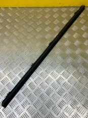 Молдинг стекла двери передней левой внутренний Toyota Land Cruiser Prado 150 (2009-2023) 2013 6817260080 ВНЕДОРОЖНИК 3.0 D 1KDFTV