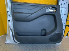 Обшивка двери передняя левая Nissan Navara (D40) 2004-2015 2008 809014X34A ПИКАП 2.5 D YD25DDTI