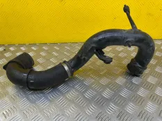 Патрубок интеркулера Toyota Hilux (2015-2021) 2017 173620L020 ПИКАП 2.4 D 2GDFTV