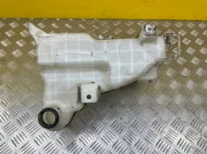 Бачок омывателя Toyota Hilux (2015-2021) 2017 8531571040 ПИКАП 2.4 D 2GDFTV
