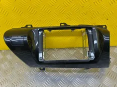 Рамка под магнитолу Toyota Hilux (2015-2021) 2017 55420KK180 ПИКАП 2.4 D 2GDFTV