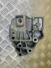 Кронштейн двигателя Land Rover Range Rover Evoque I (2011-2018) 2014 EJ326P096AA 2.2 D 224DT