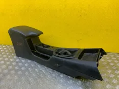 Консоль центральная Toyota Hilux (2015-2021) 2017 58804KK080C1 ПИКАП 2.4 D 2GDFTV