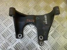 Кронштейн двигателя Mitsubishi L200 (2006-2015) 2012 1064A034 2.5 D 4D56