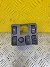 Блок кнопок Toyota Hilux (2005-2015) 2010 554460K070