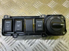Блок кнопок Nissan Navara (D40) 2004-2015 2008 68246EB40C ПИКАП 2.5 D YD25DDTI