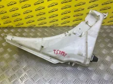 Бачок омывателя Land Rover Discovery V (2016-н.в.) 2018 LR110609 3.0 D 30DDTX