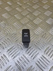 Кнопка блокировки дифференциала Toyota Hilux (2005-2015) 2013 847250K010 2.5 D 2KDFTV