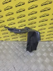 Пластик подкапотный Land Rover Discovery V (2016-н.в.) 2018 HPLA8921AC 3.0 D 30DDTX