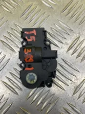 Моторчик заслонки печки Land Rover Discovery V (2016-н.в.) 2018 MF1139301650 3.0 D 30DDTX