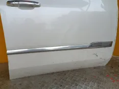 Молдинг двери передней правой Cadillac Escalade (2014-2021) 2016 23240227 ВНЕДОРОЖНИК 6.2 I L86