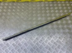 Молдинг стекла двери передней правой наружный Toyota Land Cruiser Prado 120 (2002-2009) 2006 7571160080