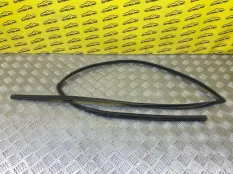 Уплотнитель стекла двери (бархотка) Toyota Land Cruiser Prado 120 (2002-2009) 2006 6814160050, передний правый