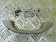 Ручка внутренняя потолочная Toyota Hilux (2005-2015) 2014 746110K040 ПИКАП 2.5 D 2KDFTV