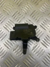 Моторчик заслонки печки Volkswagen Amarok (2010-н.в.) 2011 52411483R06 ПИКАП 2.0 D CDCA