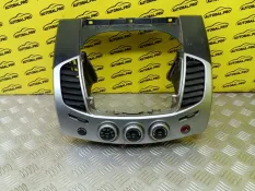 Рамка под магнитолу Mitsubishi L200 (2006-2015) 2013 MN179800ZZ ПИКАП 2.5 D 4D56