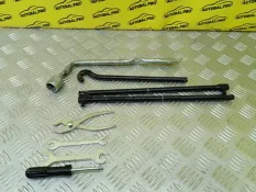 Набор инструментов штатный Toyota Hilux (2005-2015) 2014 0912002080 ПИКАП 2.5 D 2KDFTV