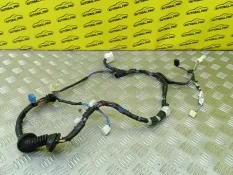 Проводка двери Toyota Hilux (2005-2015) 2014 821510KB30 ПИКАП 2.5 D 2KDFTV