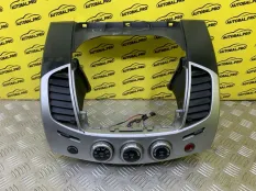 Рамка под магнитолу Mitsubishi L200 (2006-2015) 2011 MN179800ZZ ПИКАП 2.5 D 4D56