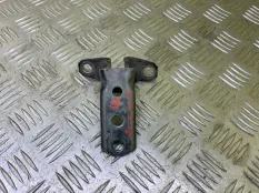 Петля двери передней правой Mitsubishi L200 (2006-2015) 2007 5702A033 ПИКАП 2.5 D 4D56