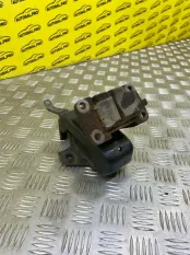 Подушка крепления двигателя Toyota Hilux (2015-2021) 2017 1236130170 ПИКАП 2.4 D 2GDFTV