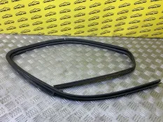 Уплотнитель двери передней правой Ford Ranger I (1998-2006) 2006 4037320 2.5 D