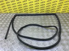 Уплотнитель двери задней левой Toyota Land Cruiser (100) 1998-2007 2004 6233260060B0 ВНЕДОРОЖНИК 4.7 I 2UZFE