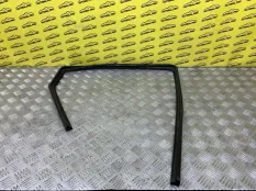Уплотнитель двери задней правой Dodge Journey (2007-2020) 2008 5076872AA 2.4 I ED3